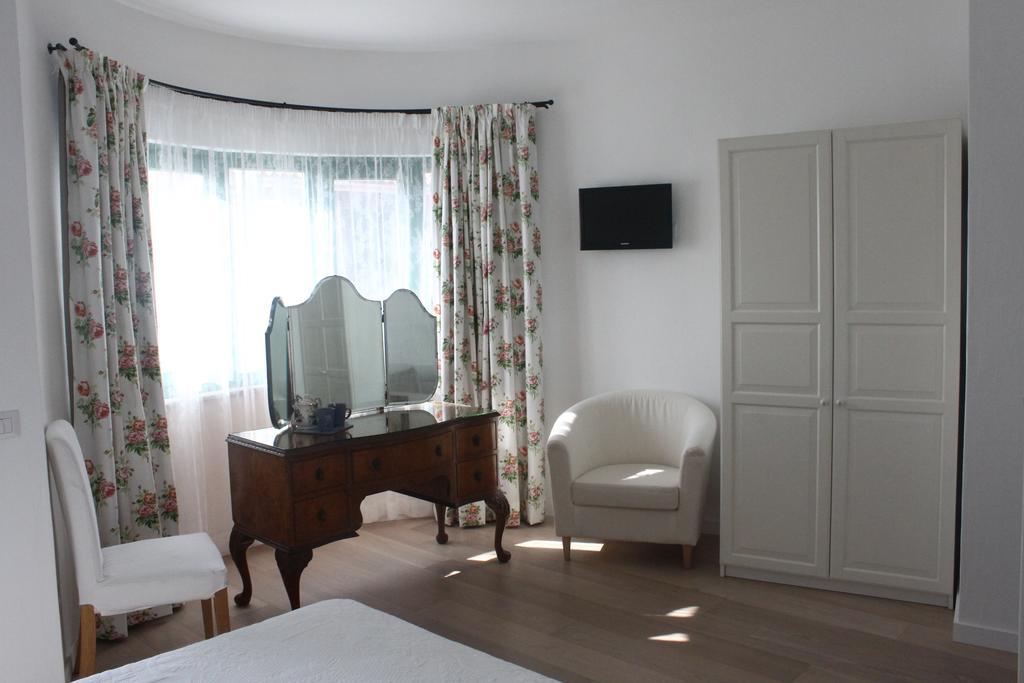 Bed and Breakfast La Fonda à Palau Extérieur photo